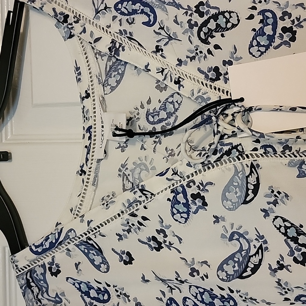 Lucky brand light weight sleeveless dress with blues and whites. - Picture 4 of 4